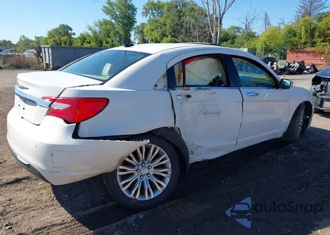2011 Chrysler 200 Limited z USA, uszkodzony, nr VIN 1C3BC2FG7BN522781
